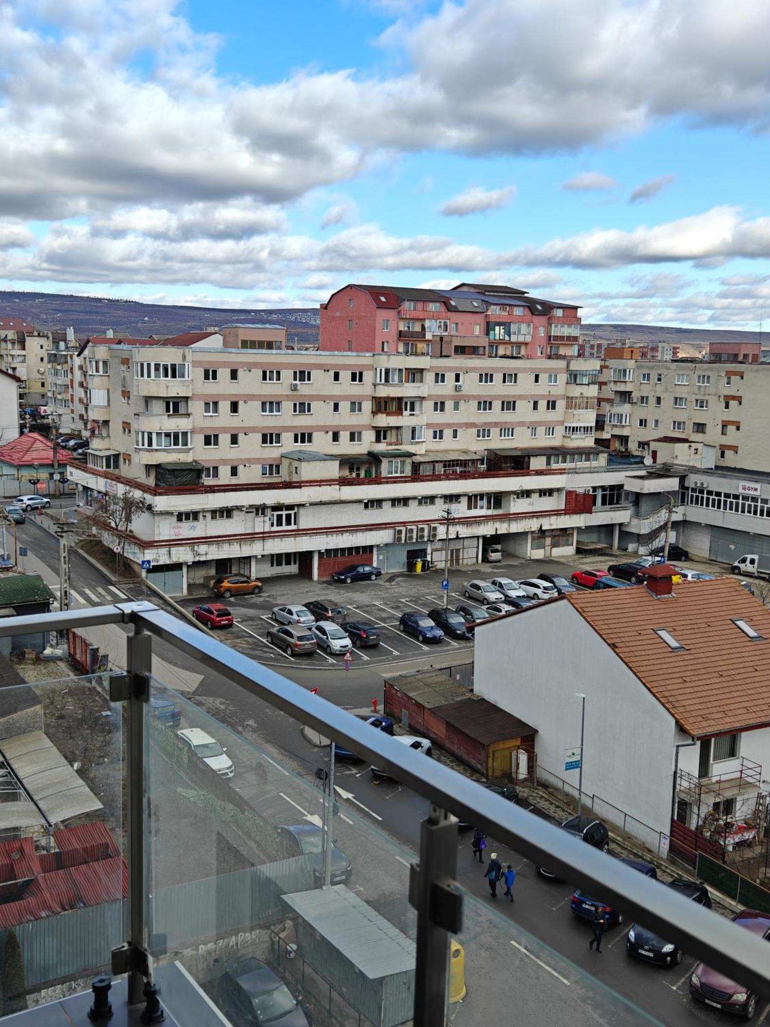 Park Lake Near Iulius Mall, Wi-Fi, Walk-In Showe Cluj-Napoca Eksteriør billede