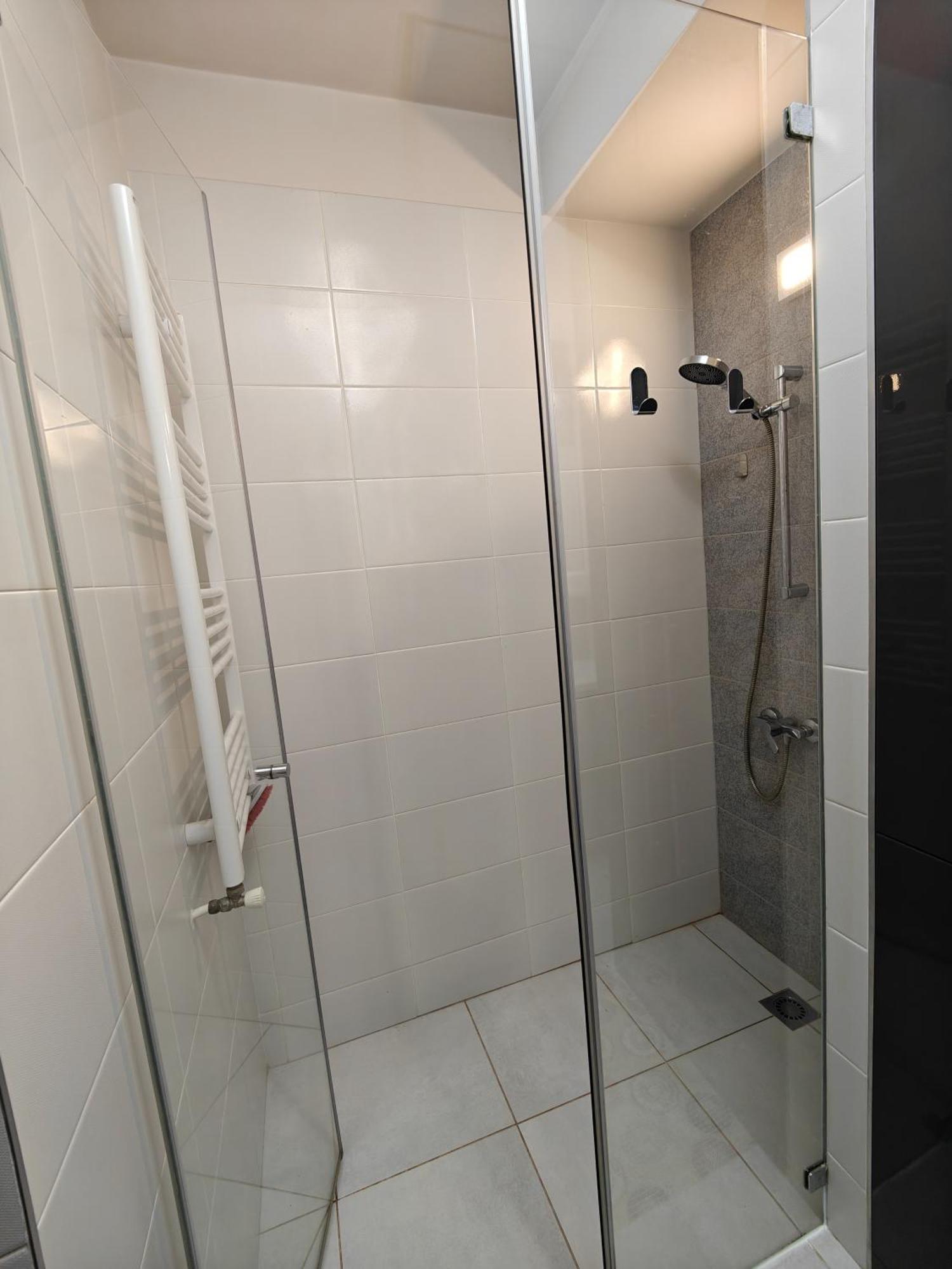 Park Lake Near Iulius Mall, Wi-Fi, Walk-In Showe Cluj-Napoca Eksteriør billede