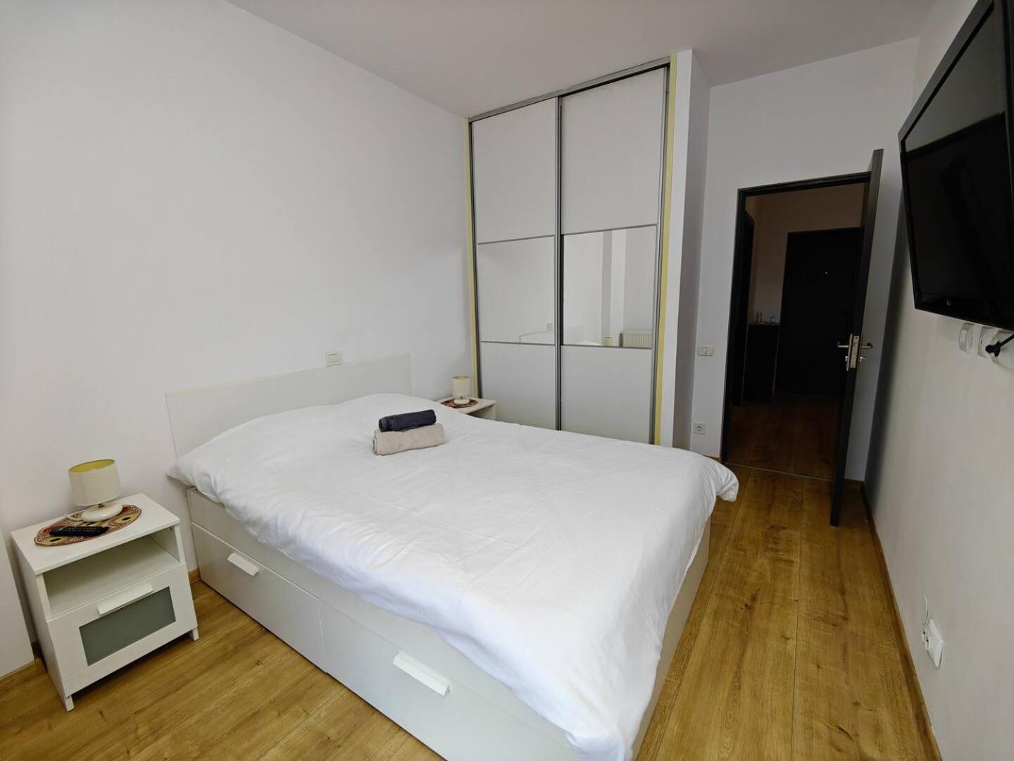 Park Lake Near Iulius Mall, Wi-Fi, Walk-In Showe Cluj-Napoca Eksteriør billede