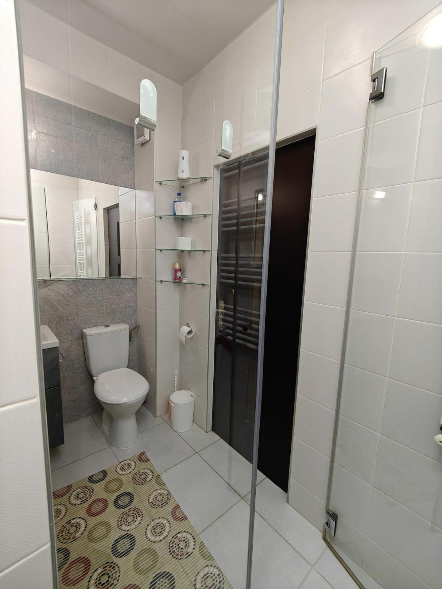 Park Lake Near Iulius Mall, Wi-Fi, Walk-In Showe Cluj-Napoca Eksteriør billede